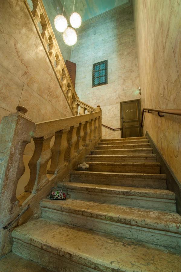Maison D'Hotes La Lumiere De Migou Beaumont-de-Lomagne Eksteriør billede